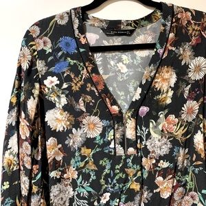 ZARA 🌷Floral Half Zip Blouse LIKE NEW